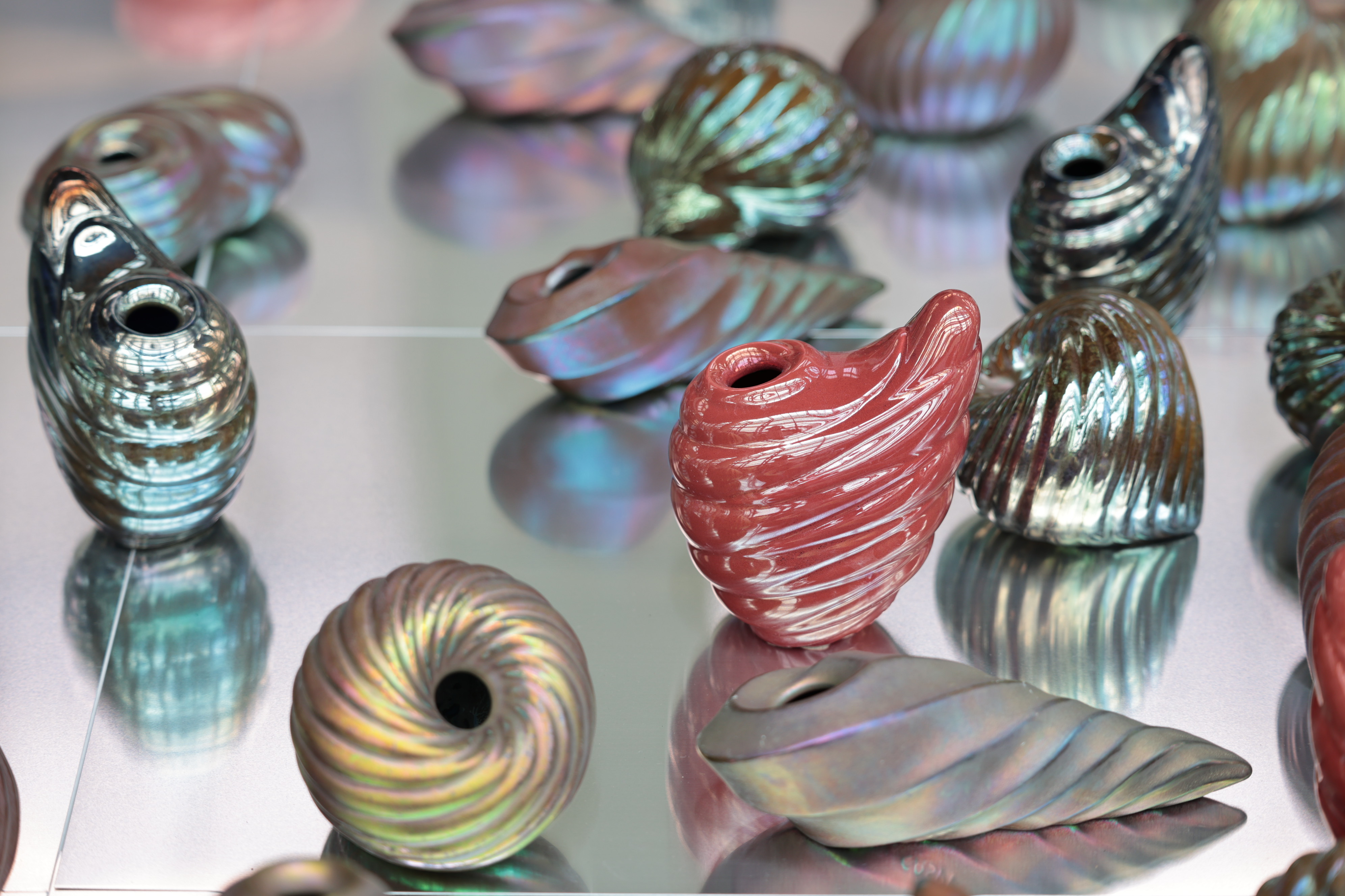 「殼居—烏列爾·卡斯皮個展」陶博館登場！漂浮的貝殼、閃耀的陶瓷超吸睛 - https://www.watchmedia01.com