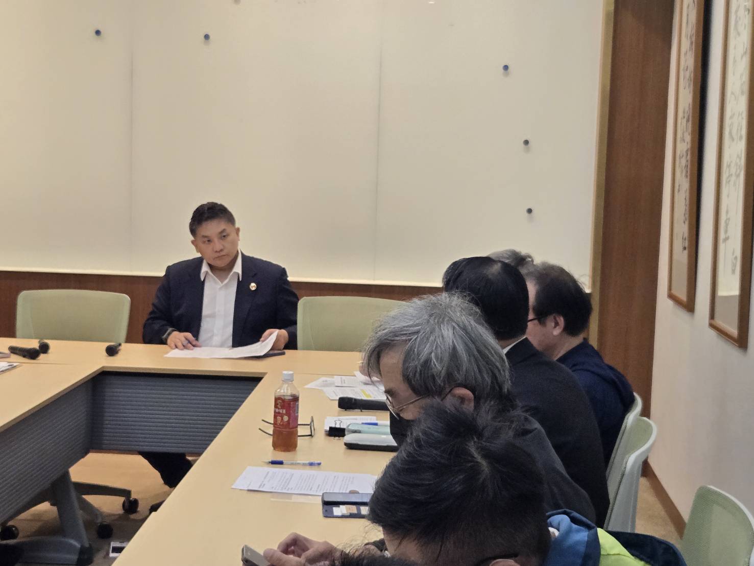 為鳳凰颱風店家淹水補助解套 吳宗憲邀跨部會協調確認住商合一「雙軌並行」 - https://www.watchmedia01.com