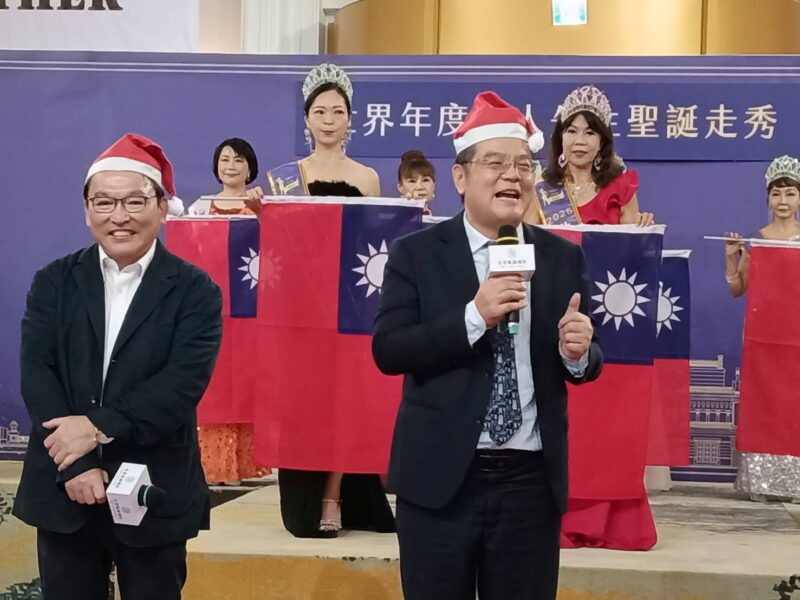 圖文：佐登妮絲集團副董事長陳政治（左）、歐思佛生技創辦人陳耀寬教授（右）。