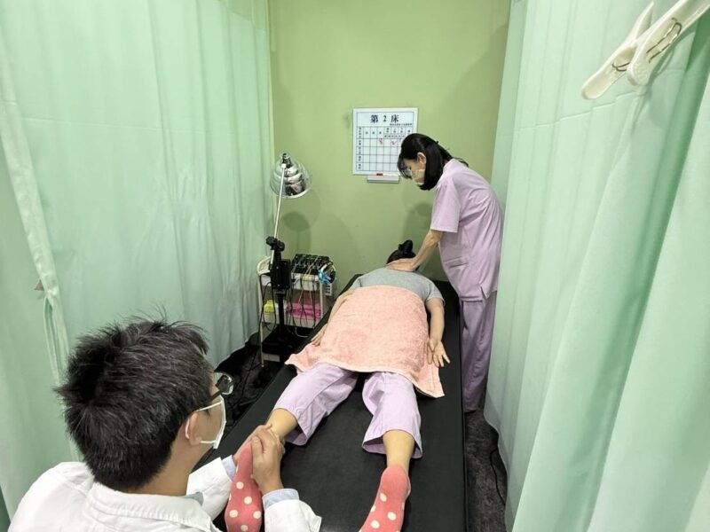 圖文:詠昇中醫:富貴要人幫 富貴包可找醫師幫黃永昇醫師/提供。