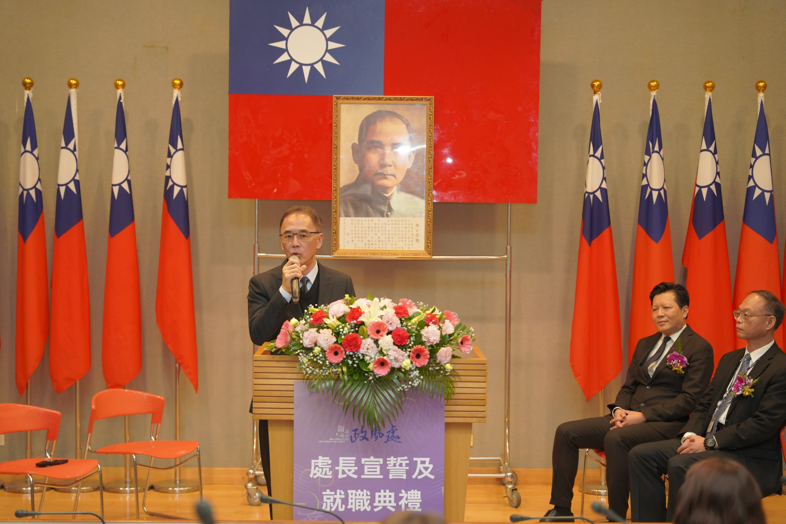 《圖說》廉政署副署長林炤宏於就職典禮致詞及勉勵。〈政風處提供〉