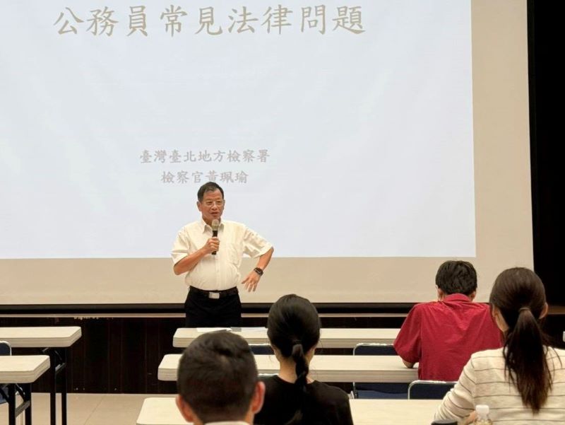 《圖說》消防局長陳崇岳勉勵同仁深化廉政法治觀念，攜手打造廉能透明的公務環境。〈消防局提供〉